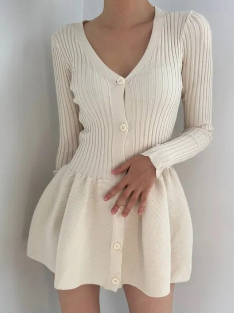 เดรสไหมพรมสีขาวทรงเอไลน์สไตล์ฝ - French Vintage Floral Midi Dress บทวิจารณ์และราคา