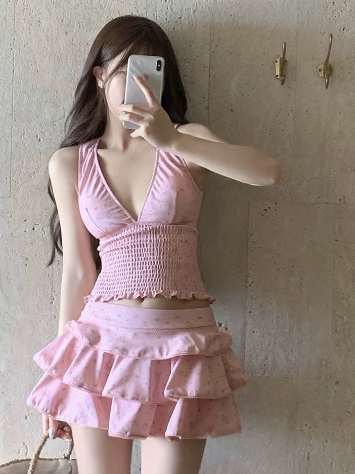 ชุดว่ายน้ำผู้หญิงสำหรับฤดูร้อน - Skirts บทวิจารณ์และราคา